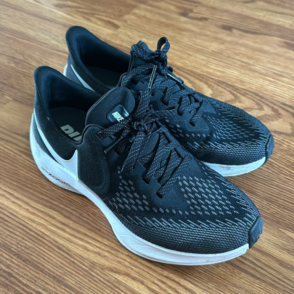 Nike Zoom Sneakers Running Black Women’s 7.5